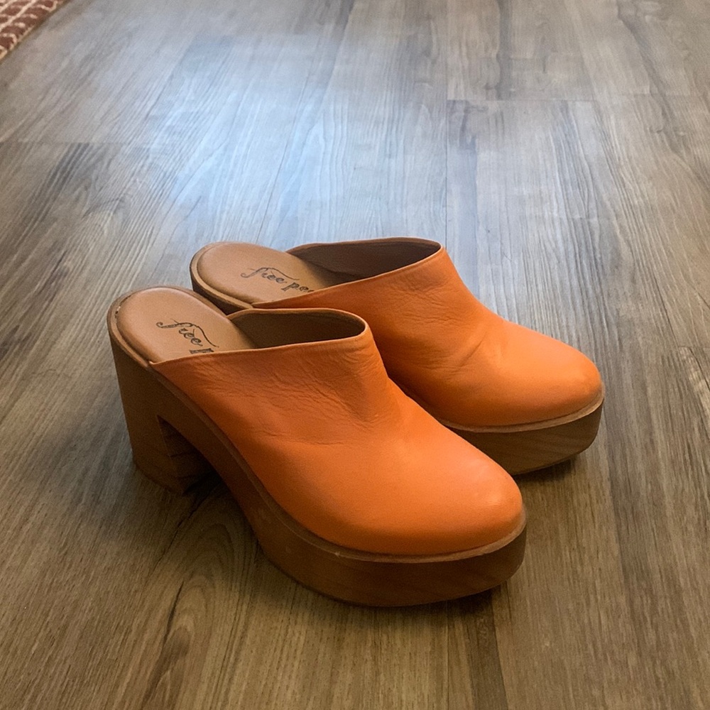 Free People Orange Suki Heel Platform Clogs - Picture 2 of 11